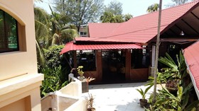 D feringghi and Restaurant