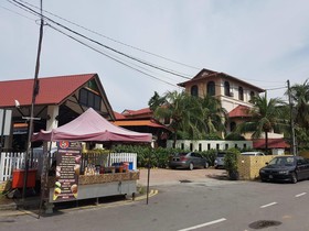 D feringghi and Restaurant