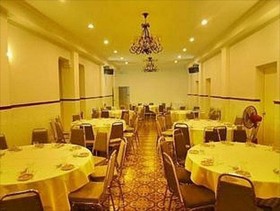 Paramount Hotel