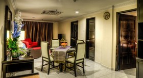 Leisure Cove Hotel & Apartment