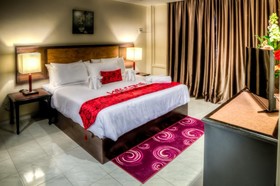 Leisure Cove Hotel & Apartment