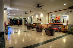Leisure Cove Hotel & Apartment