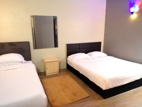 Pine Boutique Batu Gajah