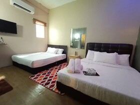 Pine Boutique Batu Gajah