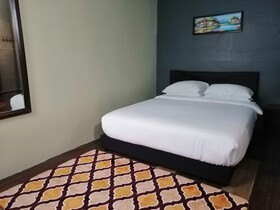 Pine Boutique Batu Gajah