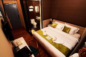 Golden Roof Hotel Seri Iskandar
