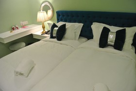 1 Day Car Hotel Station 18