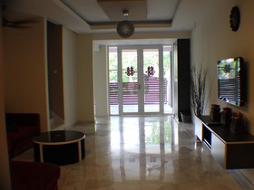 Bercham Vacation House