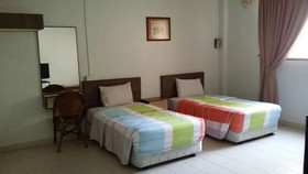 Dragon & Phoenix Hotel