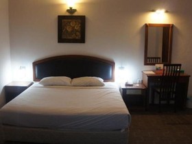 Hillcity Hotel & Condo