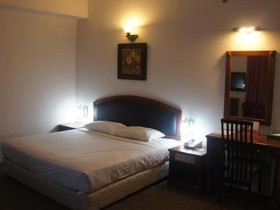 Hillcity Hotel & Condo
