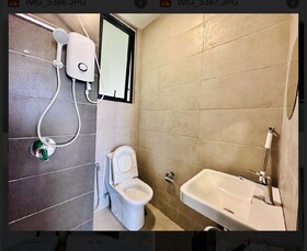 New Hollywood Hotel By OYO