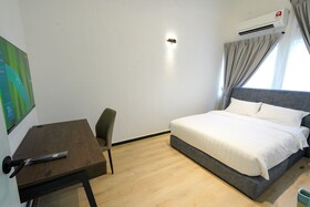 Robin Hotel