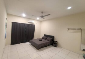 Spot On 91018 Sunshine Bnb Concept Service