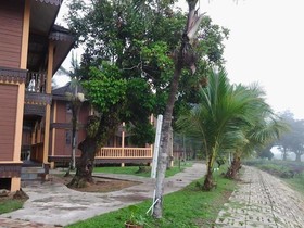 Green Village Pasir Salak Eco River Resort
