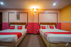 DJ Hotel Lumut by OYO Rooms