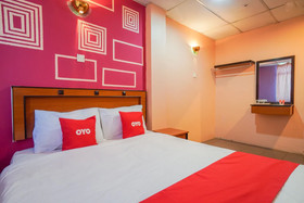 DJ Hotel Lumut by OYO Rooms