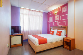 DJ Hotel Lumut by OYO Rooms