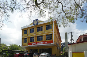 DJ Hotel Lumut by OYO Rooms