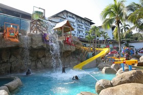 DoubleTree by Hilton Damai Laut Resort