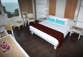 DoubleTree by Hilton Damai Laut Resort