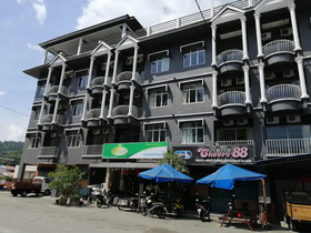 Safari Hotel by OYO Rooms