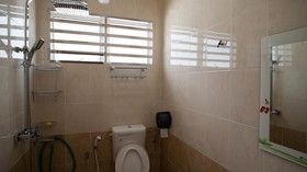 Holidayhome 188 Taman Sejati Suria