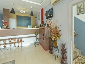 M Three Hotel by OYO