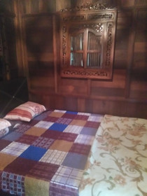 YC Chalet Roomstay Lekir