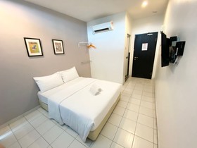 One One 08 Hotel Sungkai