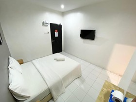 One One 08 Hotel Sungkai