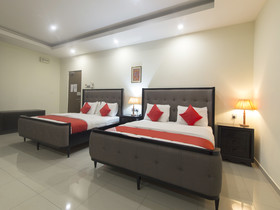 Capital O 90653 Maxwell Inn Boutique Hotel