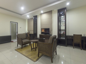Capital O 90653 Maxwell Inn Boutique Hotel