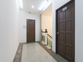 Capital O 90653 Maxwell Inn Boutique Hotel