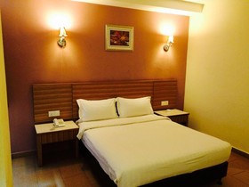 Grand Court Hotel