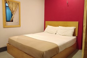 V Hotel by OYO