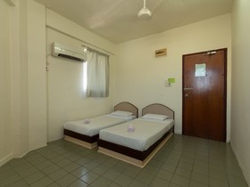 Evergreen Hotel by OYO Rooms