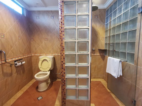 Hotel Holiday Park by OYO Rooms
