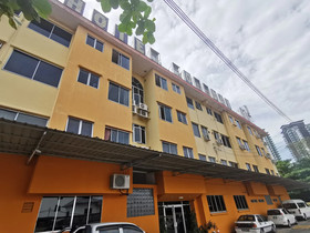 Hotel Holiday Park by OYO Rooms
