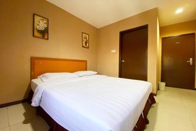 Hotel Kaya by OYO Rooms