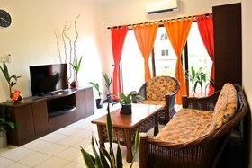 KK Marina Court Resort Vacation Condos & Holiday Service Suites