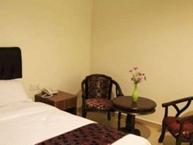 One Lintas Jaya Hotel