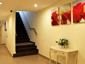 One Lintas Jaya Hotel