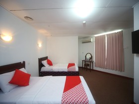 Plaza Hotel by OYO Rooms