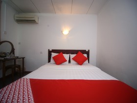 Plaza Hotel by OYO Rooms