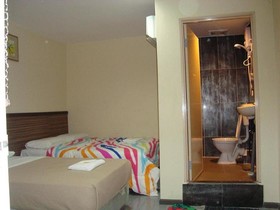 Iskandar Sinsuran Homestay