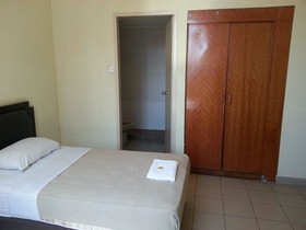 Iskandar Sinsuran Homestay