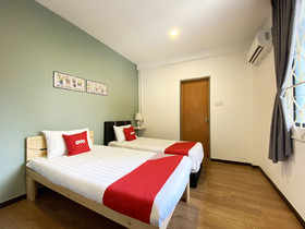 Treeline Urban Inn by OYO Rooms
