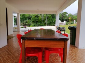 Sling & Stone Mountain Suites