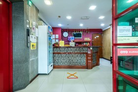 Kurnia Hotel by OYO Rooms